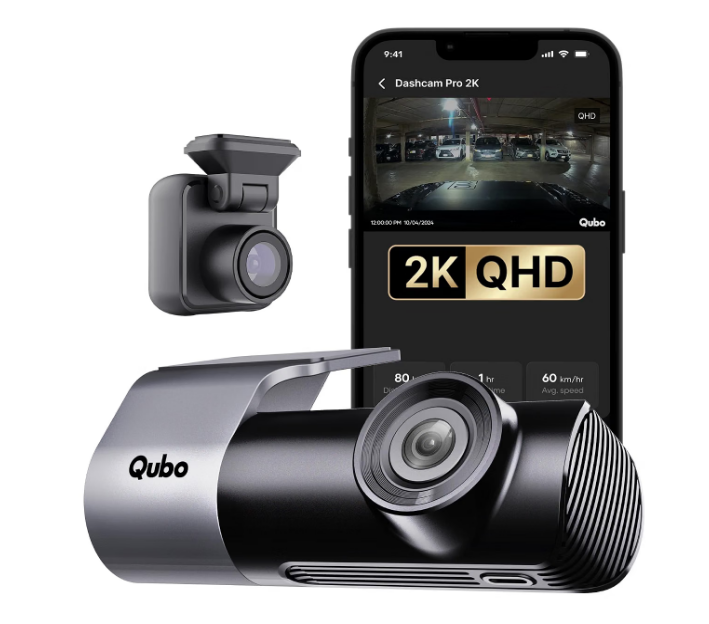 Qubo Pro 2K dual channel front and rear dashcam mounted on wind screen showing live recording